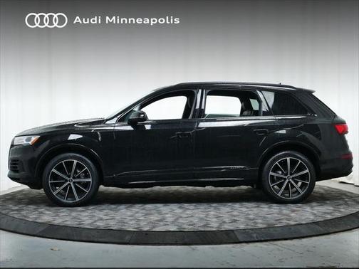 2022 Audi Q7 55 Premium Plus