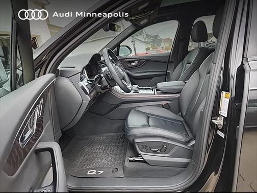 2022 Audi Q7 55 Premium Plus
