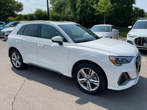 2022 Audi Q3 45 S line Premium