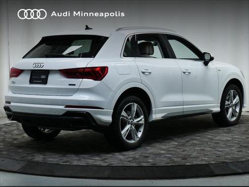2022 Audi Q3 45 S line Premium