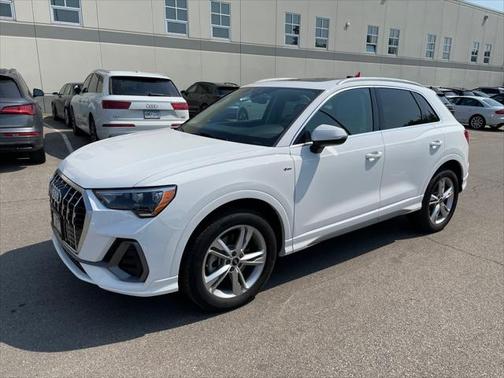 2022 Audi Q3 45 S line Premium
