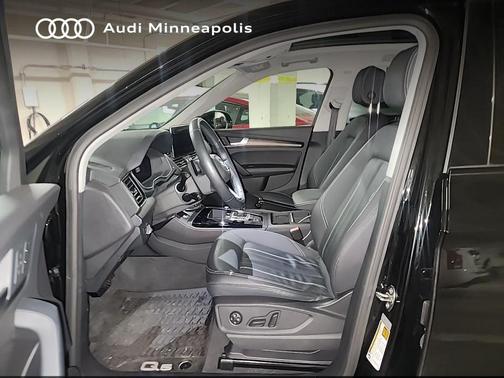 2022 Audi Q5 45 S line Premium Plus