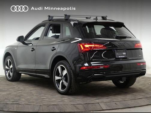 2022 Audi Q5 45 S line Premium Plus