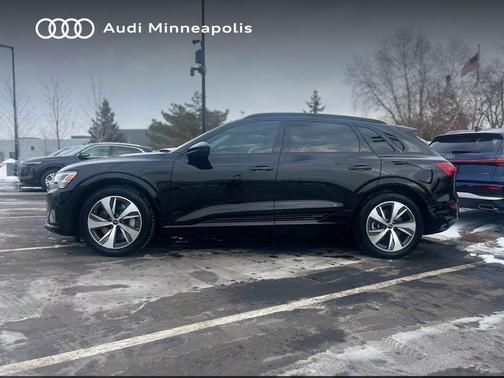 2024 Audi Q8 e-tron Premium