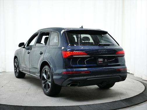 2025 Audi Q7 55 Premium Plus