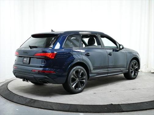 2025 Audi Q7 55 Premium Plus