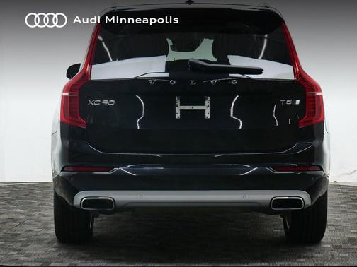 2021 Volvo XC90 T5 Momentum