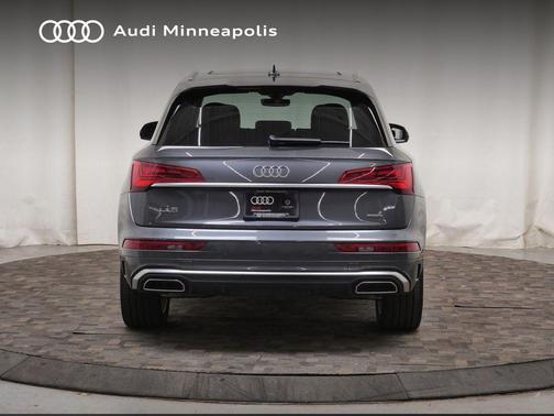 Daytona Gray Pearl Effect 2023 Audi Q5 45 S line Premium Plus