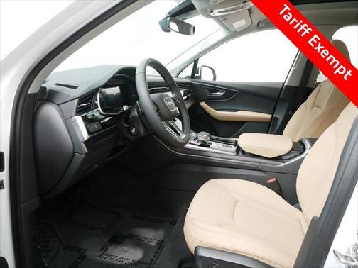 2025 Audi Q7 55 Premium Plus
