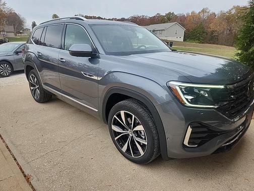 2024 Volkswagen Atlas 2.0T SEL Premium R-Line 4MOTION