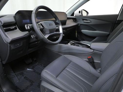 Glacier White Metallic 2026 Audi Q3 TFSI quattro S tronic
