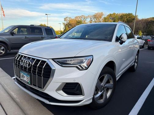 2022 Audi Q3 40 Premium Plus