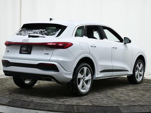 2025 Audi Q5 Premium Plus TFSI quattro S tronic