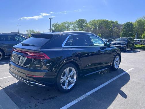 Mythos Black Metallic 2023 Audi Q8 55 Prestige