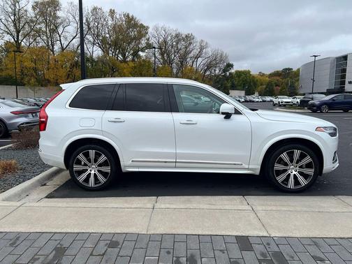 2021 Volvo XC90 T6 Inscription