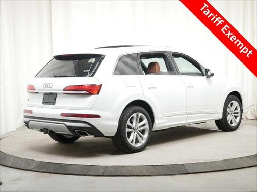 2025 Audi Q7 55 Premium Plus