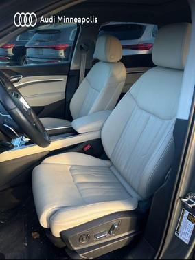 2024 Audi Q8 e-tron Prestige