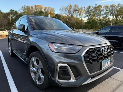 2022 Audi Q5 45 S line Prestige