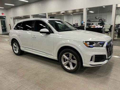 2023 Audi Q7 45 Premium