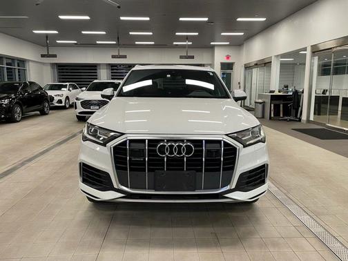 2023 Audi Q7 45 Premium