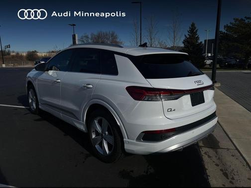 2024 Audi Q4 e-tron Premium Plus 55 quattro