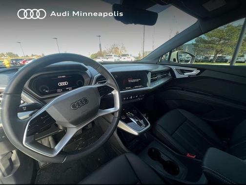 2024 Audi Q4 e-tron Premium Plus 55 quattro
