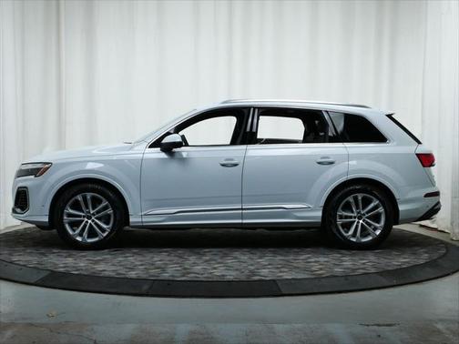 2025 Audi Q7 55 Prestige