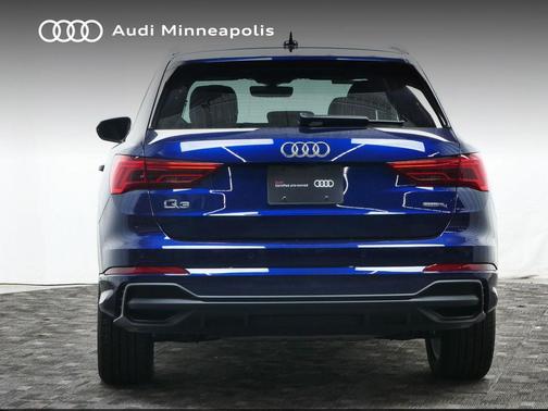2024 Audi Q3 Premium 45 TFSI S line quattro Tiptronic