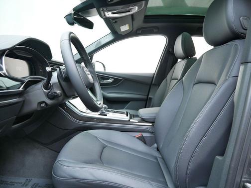 2026 Audi Q7 55 Premium Plus