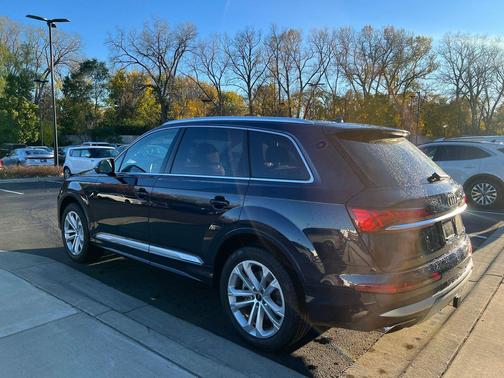 2025 Audi Q7 55 Premium Plus