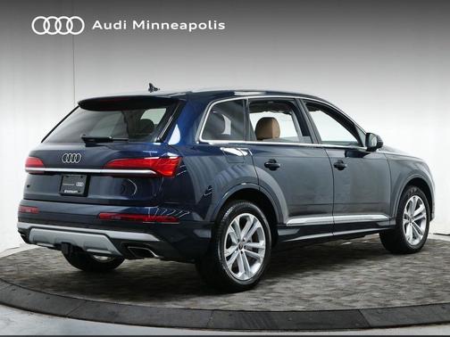 2025 Audi Q7 55 Premium Plus