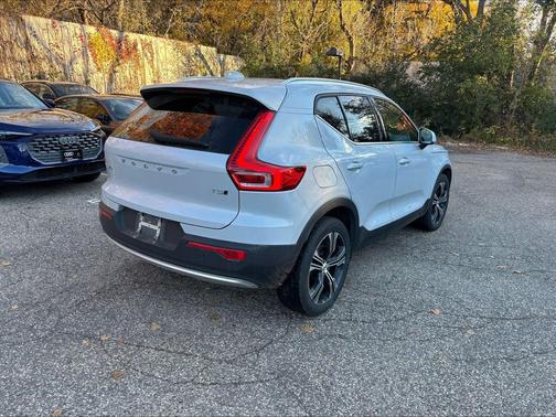 2022 Volvo XC40 T5 Inscription