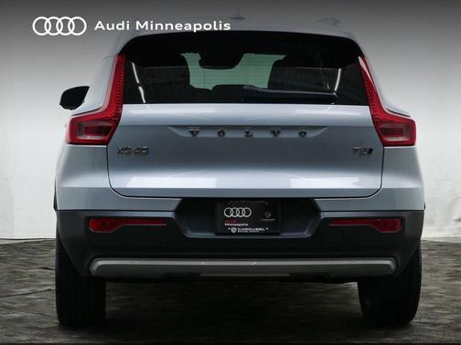 2022 Volvo XC40 T5 Inscription