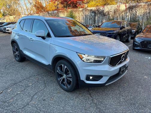 2022 Volvo XC40 T5 Inscription