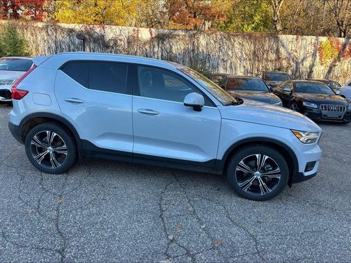 2022 Volvo XC40 T5 Inscription