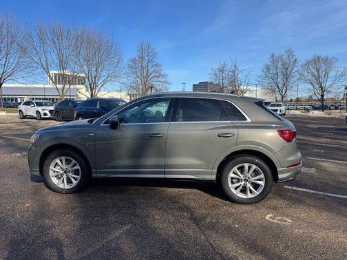 2025 Audi Q3 Premium 45 TFSI S line quattro Tiptronic