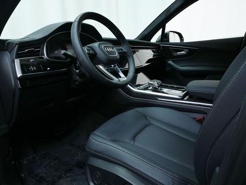 2026 Audi Q7 55 Premium Plus
