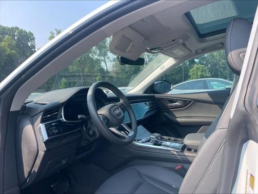 2023 Audi Q8 55 Prestige