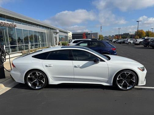 2024 Audi RS 7 4.0T Performance