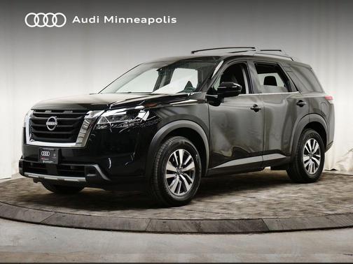 Super Black 2023 Nissan Pathfinder SL 4WD