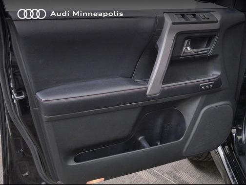 Midnight Black Metallic 2019 Toyota 4Runner Limited