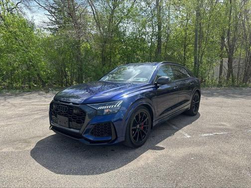 Navarra Blue Metallic 2022 Audi RS Q8 4.0T