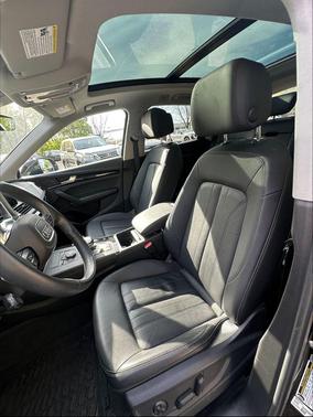 Brilliant Black 2020 Audi Q5 45 Premium
