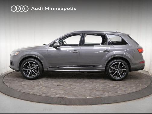 Samurai Gray Metallic 2023 Audi Q7 55 Premium Plus