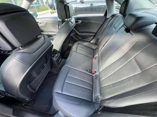 2017 Audi A4 2.0T Prestige