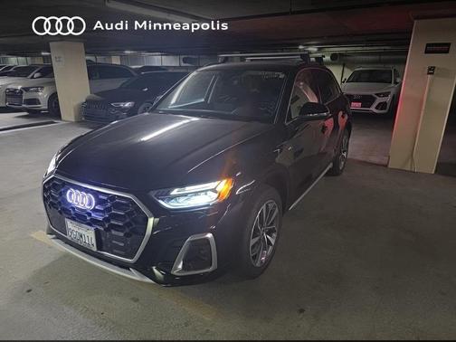 2023 Audi Q5 45 S line Premium Plus