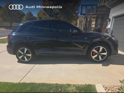 Mythos Black Metallic 2024 Audi Q5 45 S line Premium Plus