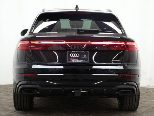 2026 Audi Q8 55 Premium Plus