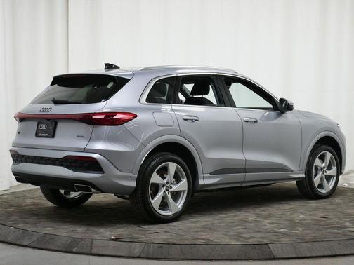 2025 Audi Q5 Premium Plus TFSI quattro S tronic