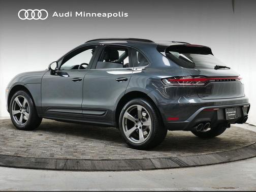 2023 Porsche Macan T